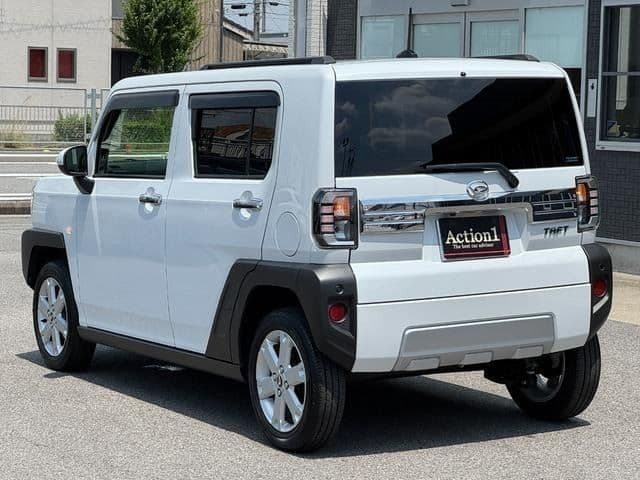 Car thumbnail 4