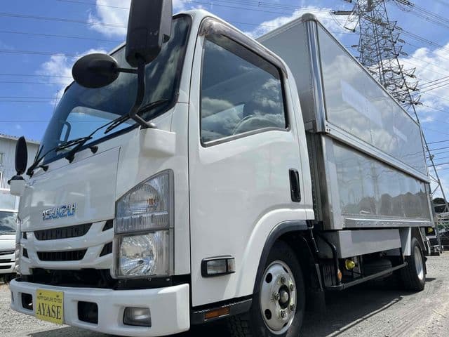 ISUZU