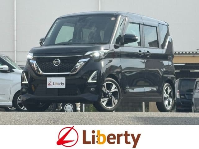 NISSAN