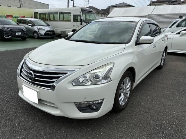 NISSAN