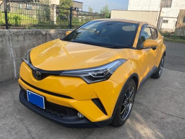 TOYOTA C-HR 4WD