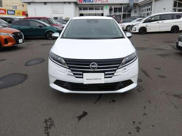NISSAN