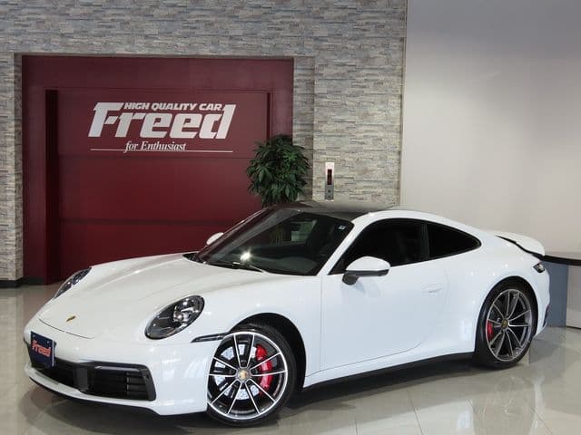 PORSCHE