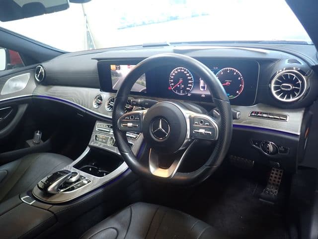 MERCEDES BENZ