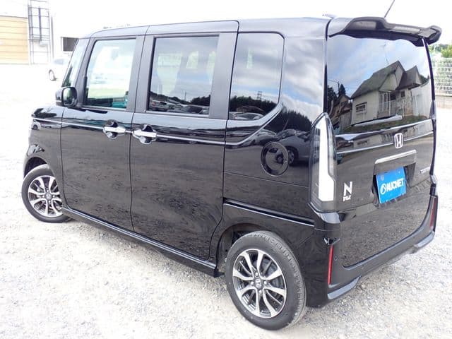 Car thumbnail 3
