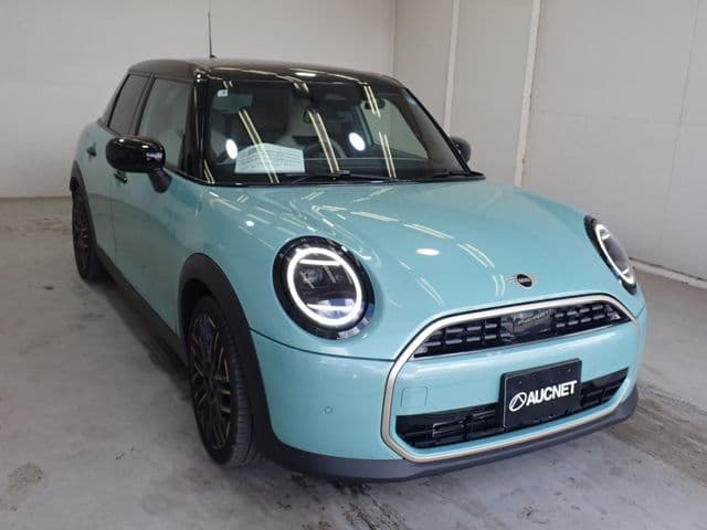Car thumbnail 4