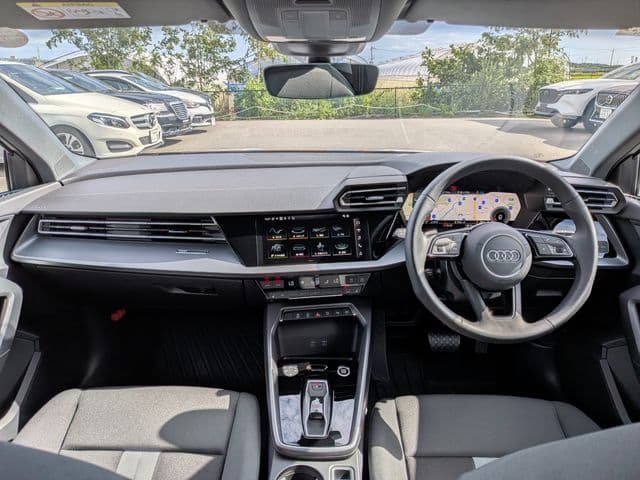 AUDI