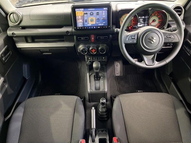 SUZUKI