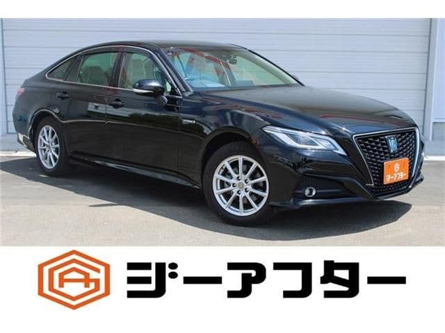 TOYOTA CROWN sedan hybrid 4WD
