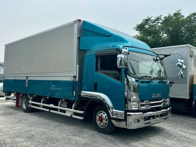 ISUZU