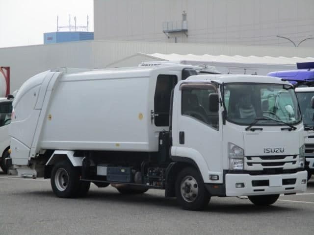 ISUZU
