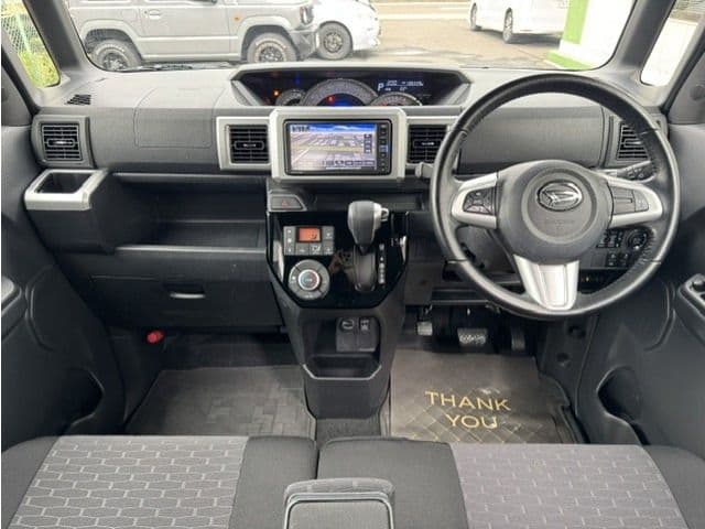 Car thumbnail 3