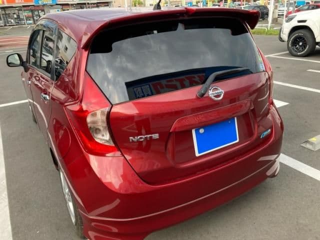 Car thumbnail 4