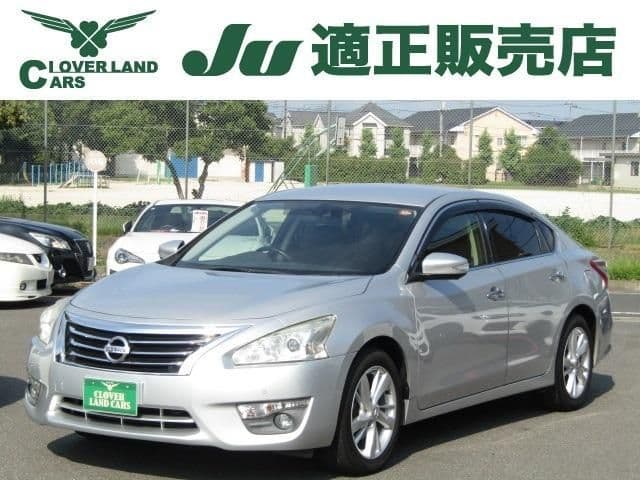 NISSAN