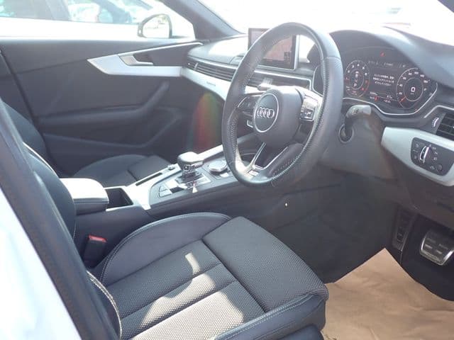 AUDI