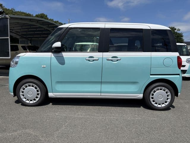 Car thumbnail 4