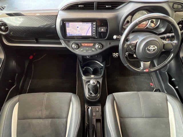 Car thumbnail 2