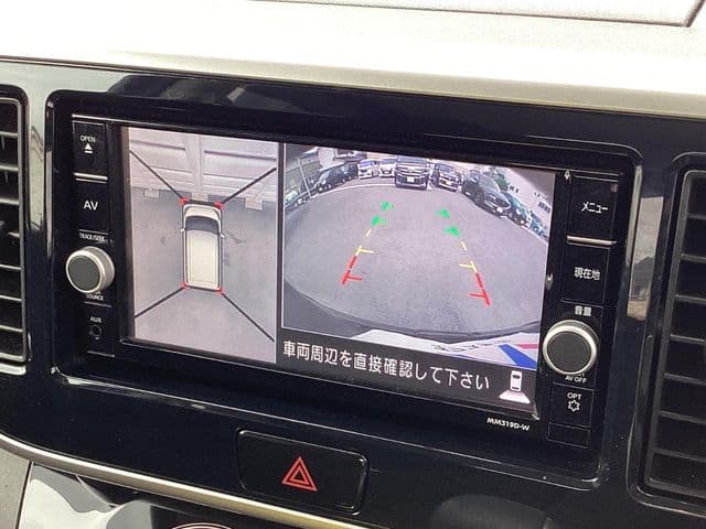 Car thumbnail 4