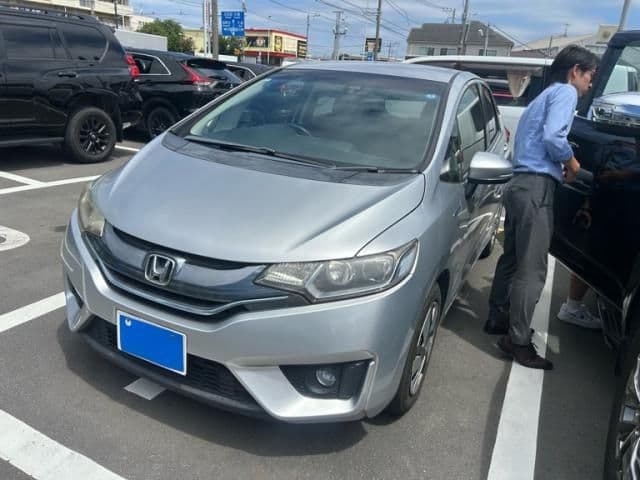 Car thumbnail 3