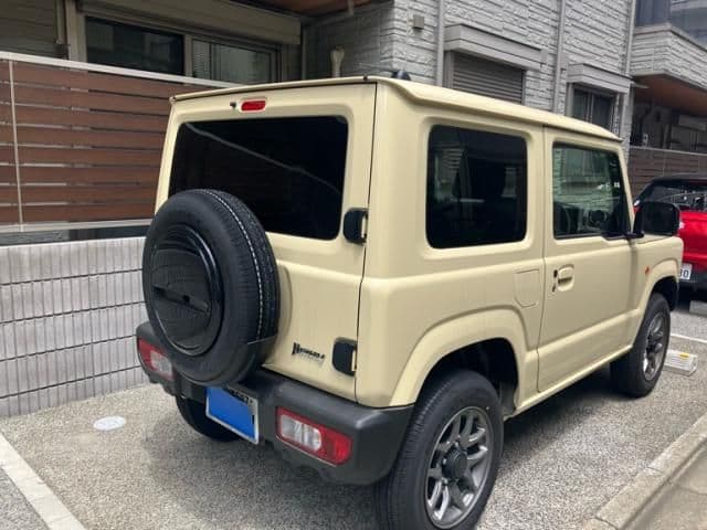 Car thumbnail 3