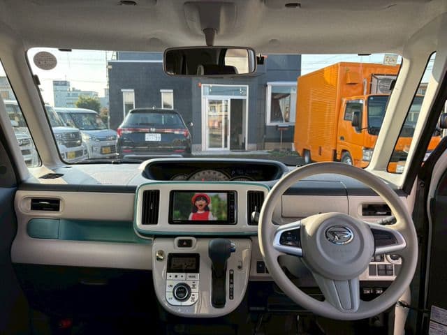 Car thumbnail 3