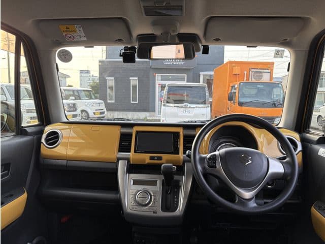 Car thumbnail 3