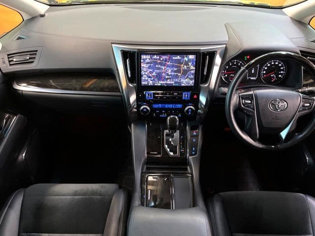 Car thumbnail 2