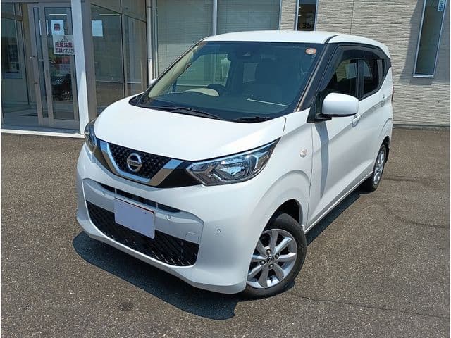 NISSAN