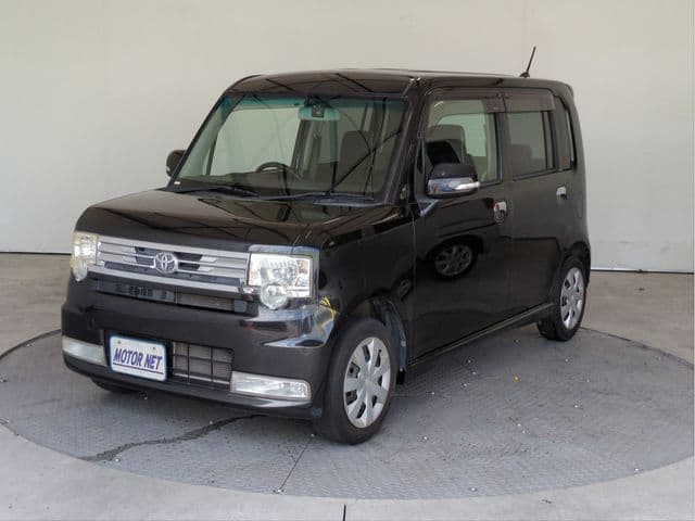 TOYOTA PIXIS SPACE CUSTOM