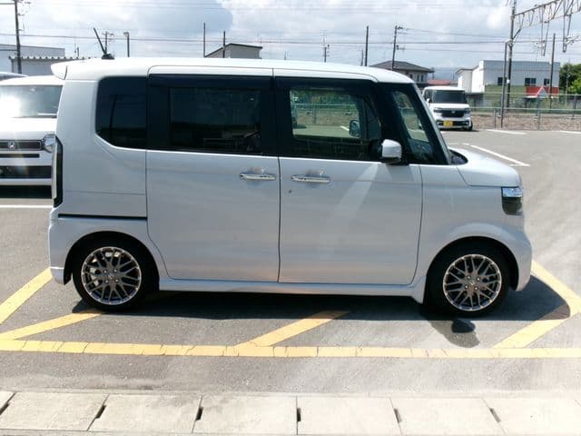 Car thumbnail 4