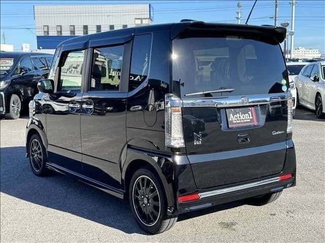 Car thumbnail 4