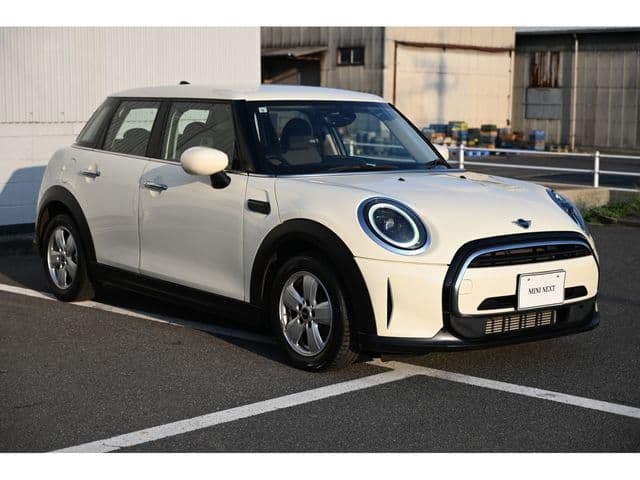 Car thumbnail 3