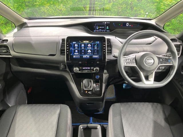 NISSAN