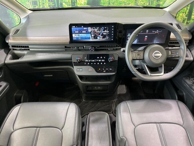 NISSAN