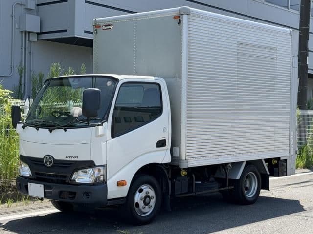 TOYOTA DYNA