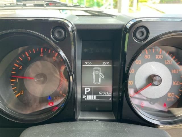 Car thumbnail 4