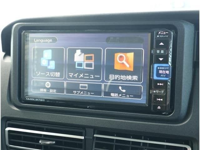 Car thumbnail 3
