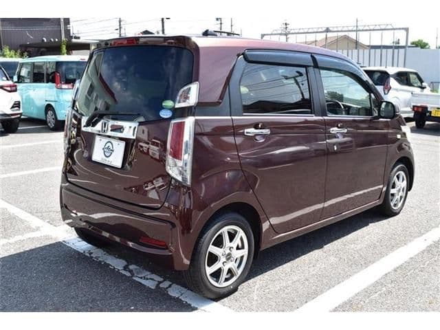 Car thumbnail 4