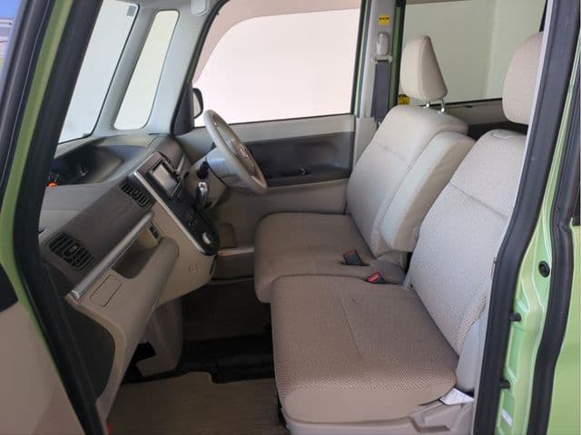 Car thumbnail 4