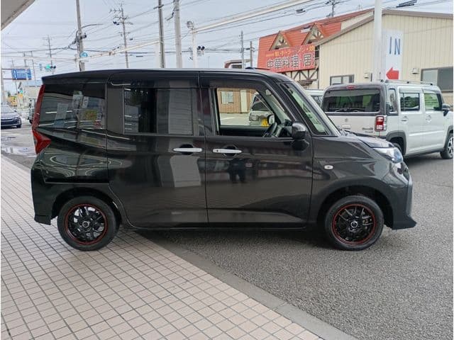 Car thumbnail 4