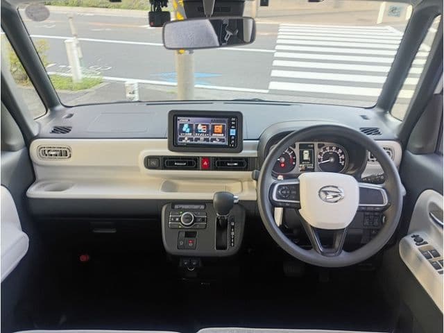 Car thumbnail 3