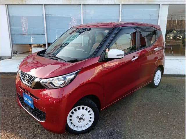 NISSAN