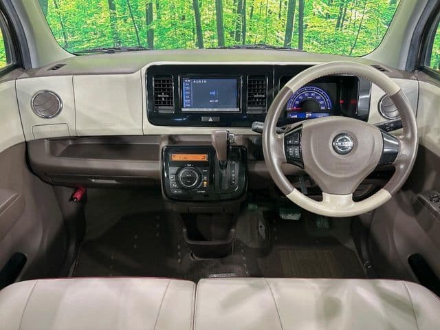 NISSAN