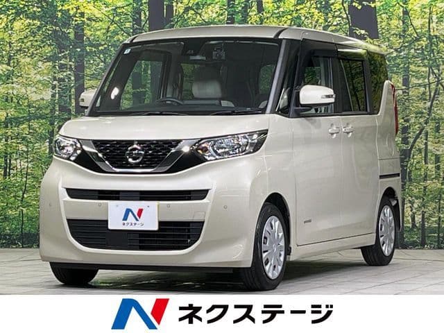 NISSAN