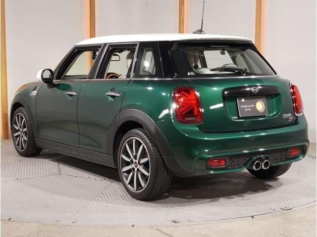 Car thumbnail 2