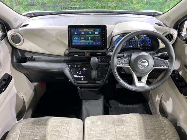 NISSAN