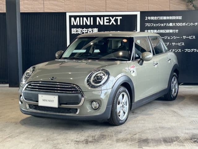 Car image 1