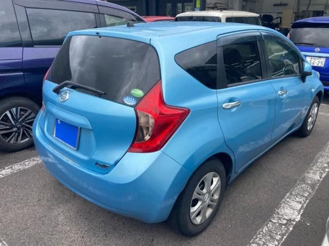 Car thumbnail 4