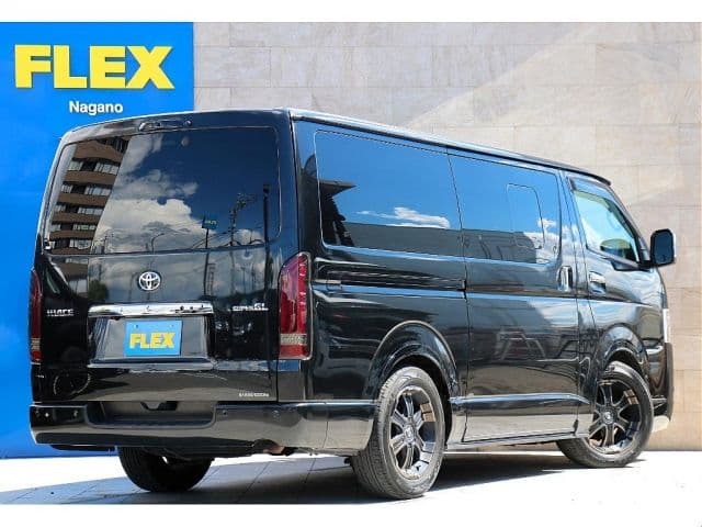 Car thumbnail 3