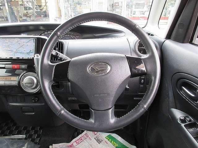 Car thumbnail 4